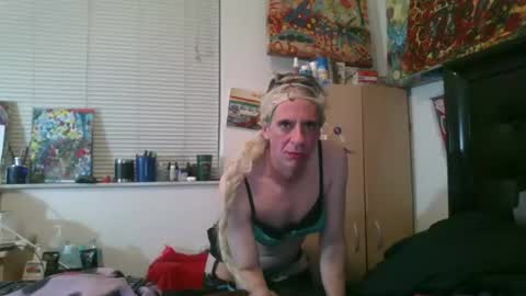 Snapshot of giovanni131971 chatting on 04.04.26 giovanni131971 online show from 04.04.26