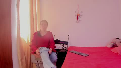 Girasol Walton online show from 02.07.25