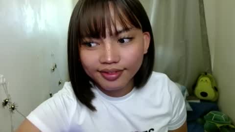 Snapshot of girl2rememberxxx chatting on 02.24.25 YOUR GIRL AXIE online show from 02.24.25