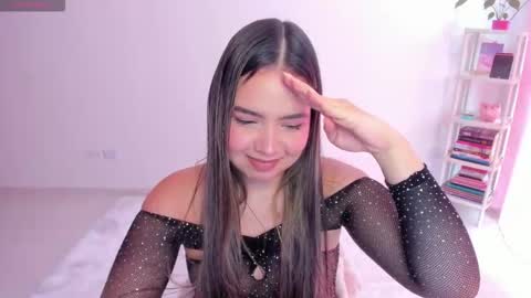 Snapshot of girl_alana chatting on 11.14.25 Alana online show from 11.14.25