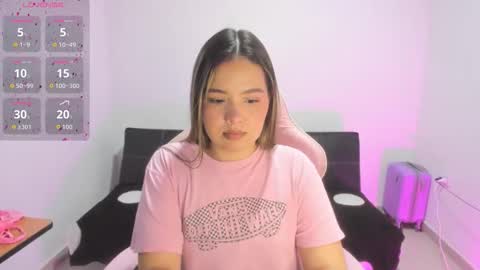 Snapshot of girl_alana chatting on 11.26.25 Alana online show from 11.26.25