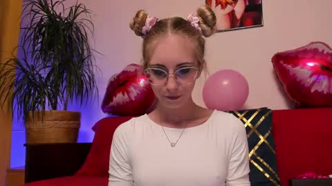 Nikki online show from 02.13.25