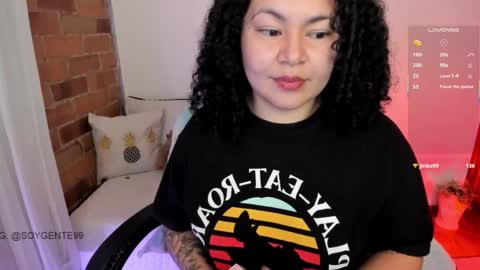 girl_inline online show from 03.05.25