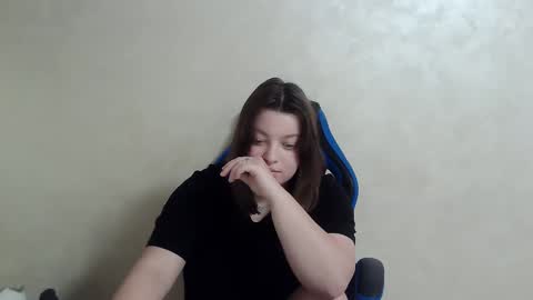 girl_leya online show from 12.31.24