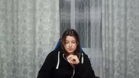 girl_leya online show from 01.29.25