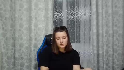 girl_leya online show from 01.31.25