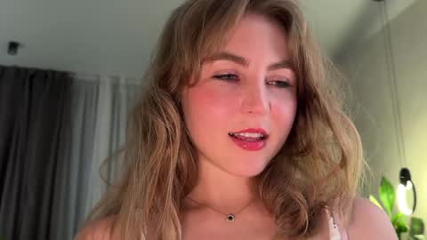 Snapshot of girl_next_door19 chatting on 11.29.25 Sabi ------ online show from 11.29.25