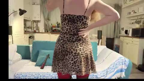 Girlfriend online show from 11.16.25