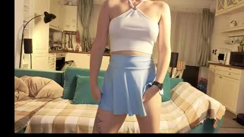 Snapshot of girlfrend10 chatting on 12.21.25 Girlfriend online show from 12.21.25