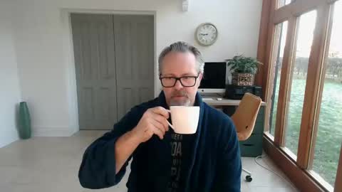 girlsandbikes online show from 01.10.25