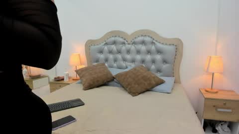 Gisel online show from 05.04.26