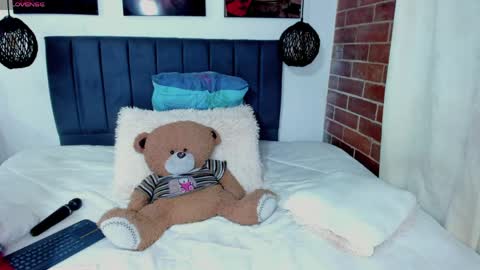 Snapshot of gisele_cedield chatting on 04.07.26 Kylie online show from 04.07.26