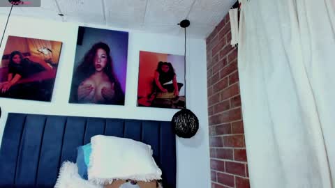 Snapshot of gisele_cedield chatting on 04.11.26 Kylie online show from 04.11.26