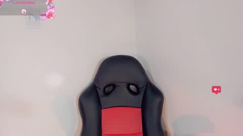 Gisel online show from 02.11.25