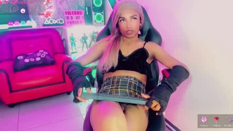 Gisel online show from 02.26.25