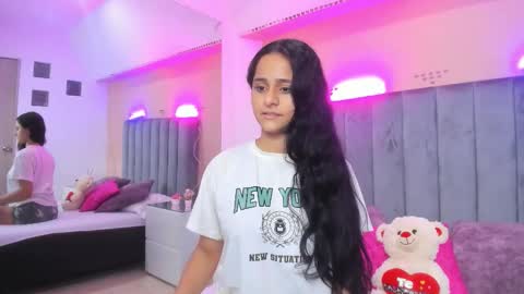 GISELLE ROLDAN online show from 12.20.25