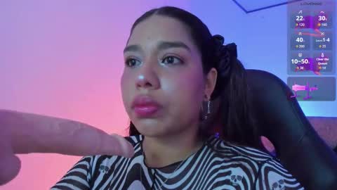 Snapshot of giselle_upp chatting on 11.06.25 Giselle online show from 11.06.25