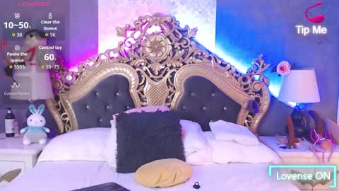 GiselleNoah online show from 10.22.25