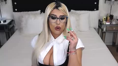 Snapshot of giseller chatting on 03.01.26 Giselle online show from 03.01.26