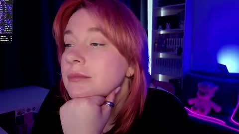 Snapshot of gitera_ chatting on 06.11.26 AlexaMillis online show from 06.11.26