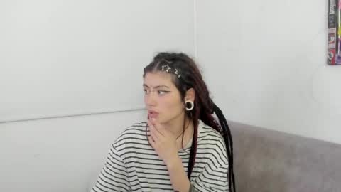 Snapshot of giulietta_mon chatting on 05.26.26 Giulietta online show from 05.26.26