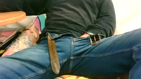 Snapshot of giulio__35 chatting on 11.15.25 giulio__35 online show from 11.15.25