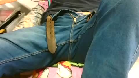 Snapshot of giulio__35 chatting on 11.21.25 giulio__35 online show from 11.21.25