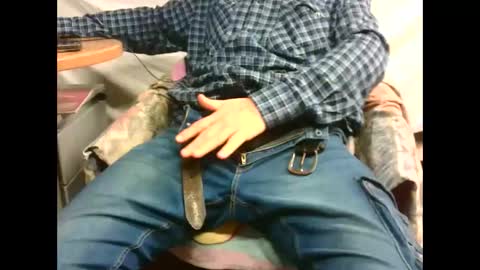 Snapshot of giulio__35 chatting on 12.23.25 giulio__35 online show from 12.23.25