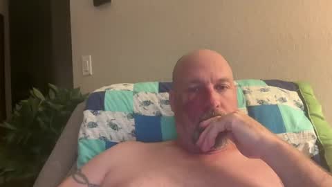 Snapshot of giveitup193 chatting on 06.28.26 giveitup193 online show from 06.28.26