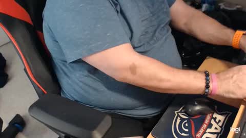 Snapshot of gizmo706 chatting on 12.05.25 gizmo706 online show from 12.05.25