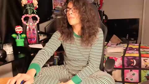 glaceon9 online show from 02.17.25