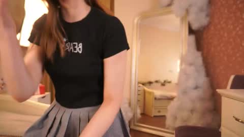 Snapshot of gladyshankins chatting on 12.17.25 Call me Daisy online show from 12.17.25