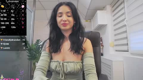 Snapshot of glamkate chatting on 12.09.24 online show from 12.09.24