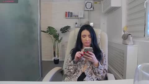 Snapshot of glamkate chatting on 03.07.25 online show from 03.07.25