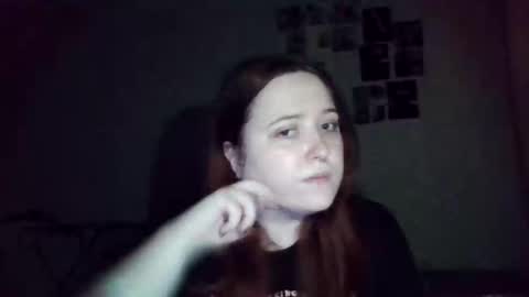 Snapshot of glamour_rebel chatting on 12.15.25 glamour_rebel online show from 12.15.25