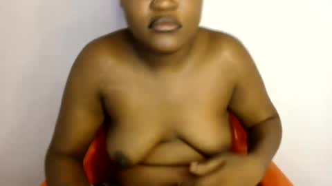 Snapshot of glamslut8 chatting on 06.22.26 sweet girl online show from 06.22.26