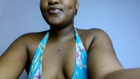Snapshot of glamslut8 chatting on 06.27.26 sweet girl online show from 06.27.26