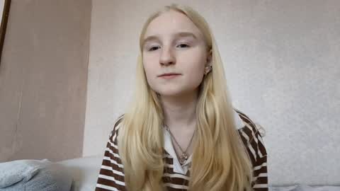 Snapshot of glennabeem chatting on 03.31.26 Laura online show from 03.31.26