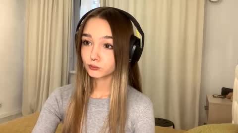 Snapshot of glennbloebaum chatting on 11.10.25 Catalina online show from 11.10.25