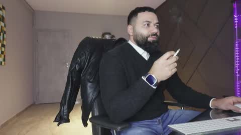 Matthew .. for short call me Matt online show from 02.05.26