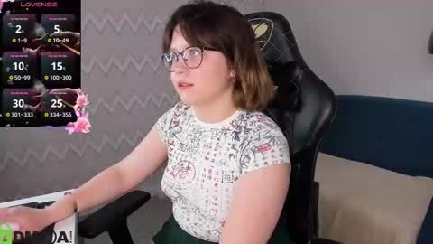 glimmer_goddesss online show from 09.13.25