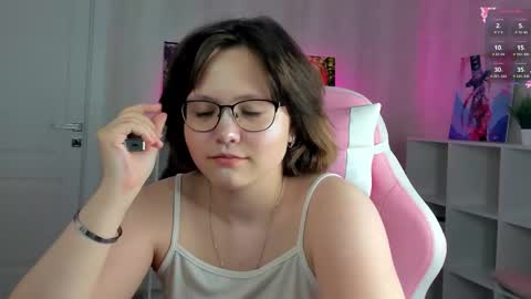 glimmer_goddesss online show from 11.05.25