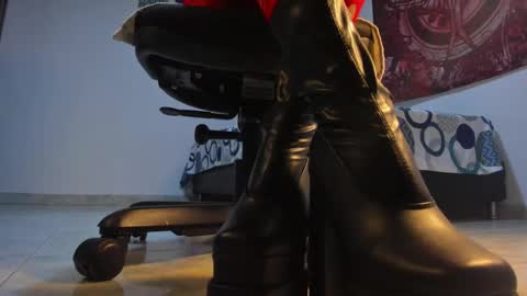 NYX online show from 11.08.25