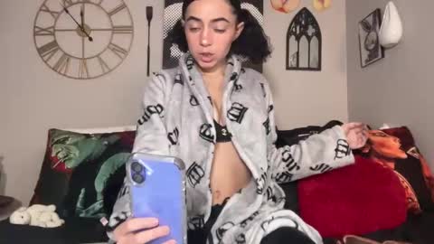 Snapshot of globberton chatting on 02.12.25 Baby Bimbo online show from 02.12.25