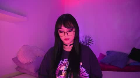 Mimi online show from 04.17.26