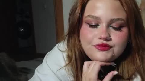 Snapshot of gloria_thomas chatting on 02.21.26 gloria_thomas online show from 02.21.26