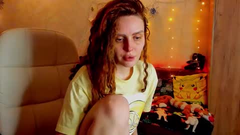 Snapshot of gloria_wood chatting on 01.05.25 Gloria Wood online show from 01.05.25