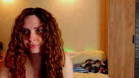 Snapshot of gloria_wood chatting on 02.15.25 Gloria Wood online show from 02.15.25