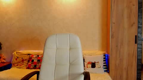 Snapshot of gloria_wood chatting on 02.16.25 Gloria Wood online show from 02.16.25