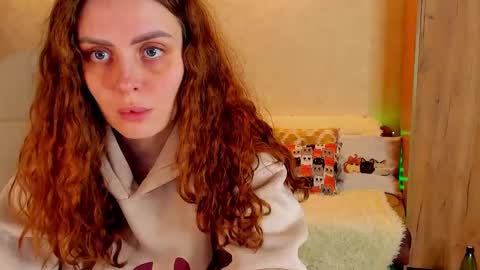 Snapshot of gloria_wood chatting on 02.23.25 Gloria Wood online show from 02.23.25